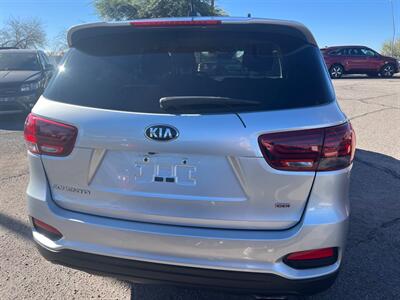2019 Kia Sorento L   - Photo 6 - Tucson, AZ 85710