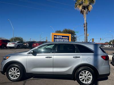 2019 Kia Sorento L   - Photo 1 - Tucson, AZ 85710