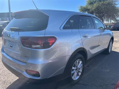 2019 Kia Sorento L   - Photo 3 - Tucson, AZ 85710