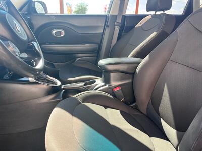 2017 Kia Soul   - Photo 9 - Tucson, AZ 85711