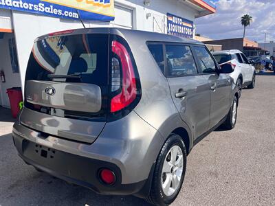 2017 Kia Soul   - Photo 11 - Tucson, AZ 85711