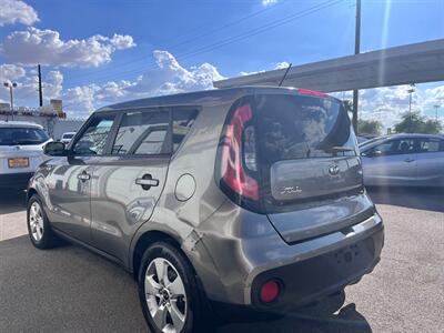 2017 Kia Soul   - Photo 5 - Tucson, AZ 85711