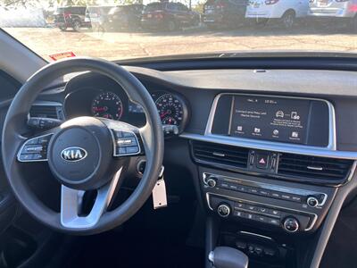 2020 Kia Optima LX   - Photo 5 - Tucson, AZ 85710
