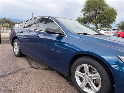 2019 Chevrolet Malibu LS   - Photo 2 - Tucson, AZ 85710