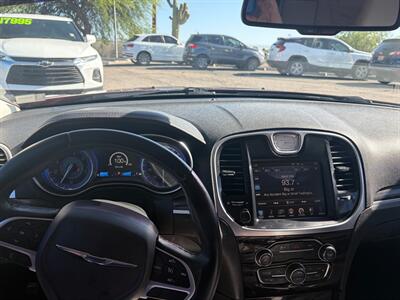 2016 Chrysler 300 Limited   - Photo 9 - Tucson, AZ 85710