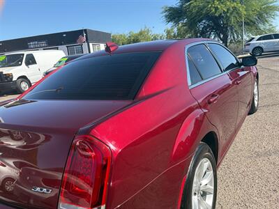 2016 Chrysler 300 Limited   - Photo 2 - Tucson, AZ 85710