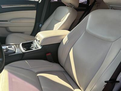 2016 Chrysler 300 Limited   - Photo 7 - Tucson, AZ 85710