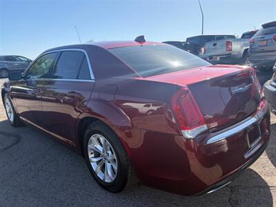2016 Chrysler 300 Limited   - Photo 4 - Tucson, AZ 85710