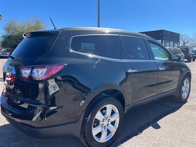 2017 Chevrolet Traverse LT   - Photo 5 - Tucson, AZ 85710