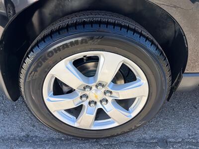 2017 Chevrolet Traverse LT   - Photo 3 - Tucson, AZ 85710