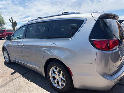 2018 Chrysler Pacifica Limited   - Photo 2 - Tucson, AZ 85710