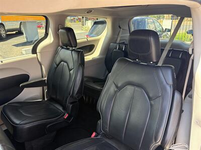2018 Chrysler Pacifica Limited   - Photo 7 - Tucson, AZ 85710