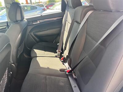 2015 Kia Sorento LX   - Photo 6 - Tucson, AZ 85711