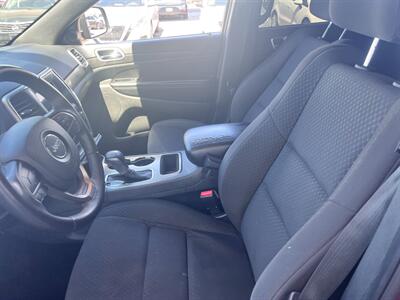2018 Jeep Grand Cherokee Laredo   - Photo 10 - Tucson, AZ 85711