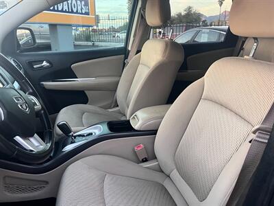 2015 Dodge Journey SXT   - Photo 4 - Tucson, AZ 85710