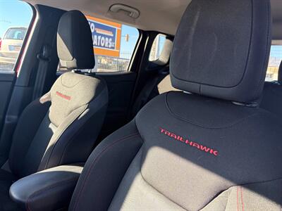 2015 Jeep Renegade Trailhawk   - Photo 10 - Tucson, AZ 85710