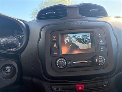 2015 Jeep Renegade Trailhawk   - Photo 12 - Tucson, AZ 85710