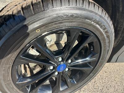 2017 Ford Escape SE   - Photo 4 - Tucson, AZ 85710