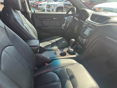 2017 Chevrolet Traverse LT   - Photo 11 - Tucson, AZ 85710