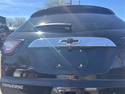 2017 Chevrolet Traverse LT   - Photo 7 - Tucson, AZ 85710