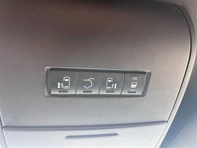 2015 Dodge Grand Caravan SXT   - Photo 17 - Tucson, AZ 85711
