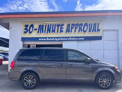2015 Dodge Grand Caravan SXT   - Photo 1 - Tucson, AZ 85711