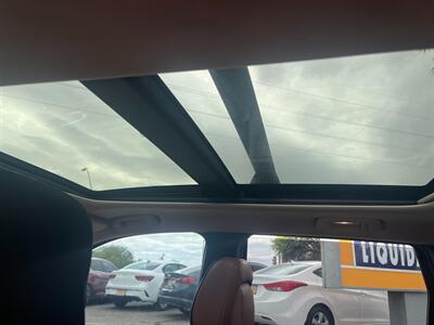 2011 Jeep Grand Cherokee Overland   - Photo 10 - Tucson, AZ 85710