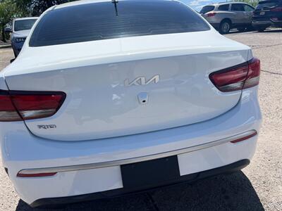 2022 Kia Rio LX   - Photo 3 - Tucson, AZ 85710