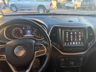 2017 Jeep Cherokee Limited   - Photo 13 - Tucson, AZ 85710