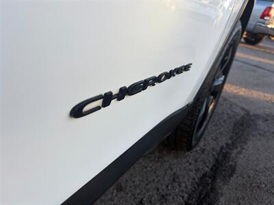 2017 Jeep Cherokee Limited   - Photo 7 - Tucson, AZ 85710