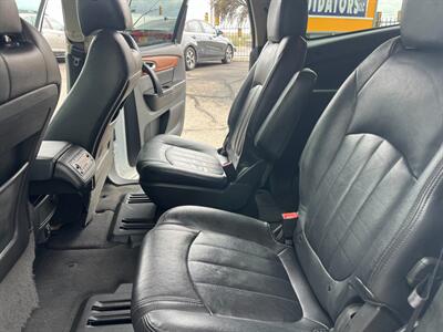 2016 Chevrolet Traverse LT   - Photo 9 - Tucson, AZ 85710