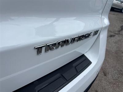 2016 Chevrolet Traverse LT   - Photo 12 - Tucson, AZ 85710