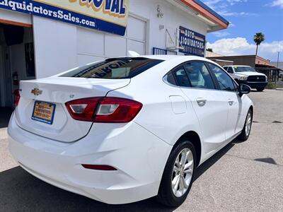 2019 Chevrolet Cruze LT   - Photo 8 - Tucson, AZ 85711