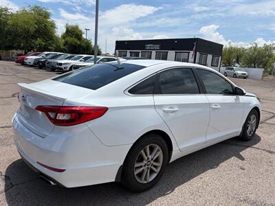 2017 Hyundai SONATA   - Photo 4 - Tucson, AZ 85710