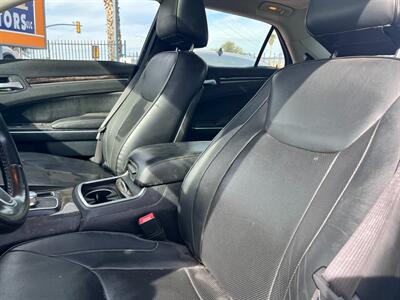 2016 Chrysler 300 C   - Photo 4 - Tucson, AZ 85710