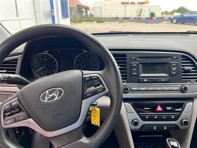 2018 Hyundai ELANTRA SE   - Photo 8 - Tucson, AZ 85711