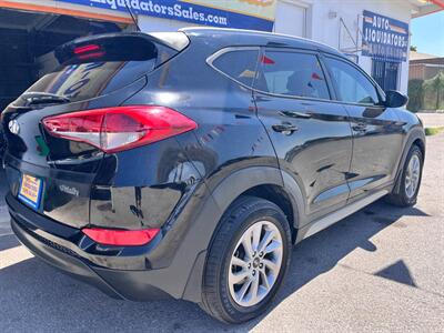 2017 Hyundai TUCSON 2.0L SE   - Photo 2 - Tucson, AZ 85711