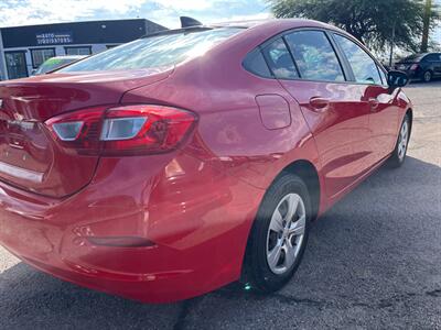 2017 Chevrolet Cruze LS Auto   - Photo 5 - Tucson, AZ 85710