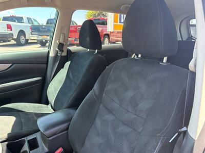 2016 Nissan Rogue S   - Photo 6 - Tucson, AZ 85710