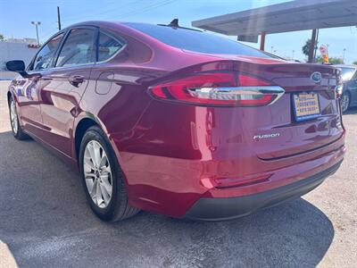 2019 Ford Fusion SE   - Photo 5 - Tucson, AZ 85711