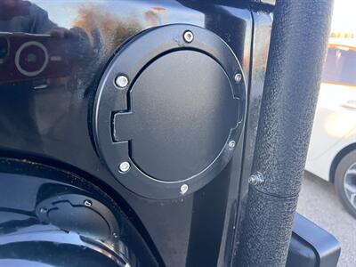 2014 Jeep Wrangler Unlimited Rubicon   - Photo 16 - Tucson, AZ 85710