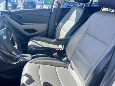 2015 Chevrolet Trax LTZ   - Photo 9 - Tucson, AZ 85711