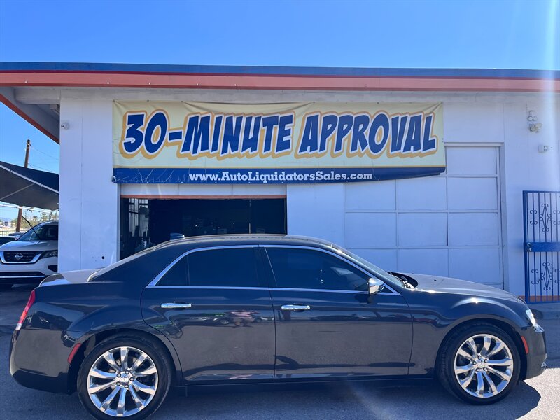 2018 Chrysler 300 Limited  
