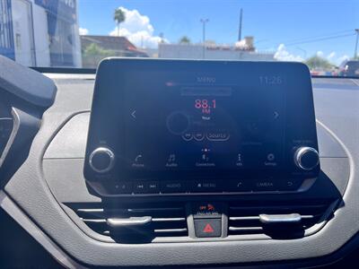 2021 Nissan Altima 2.5 SV   - Photo 8 - Tucson, AZ 85711
