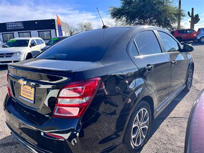 2018 Chevrolet Sonic LT Auto   - Photo 2 - Tucson, AZ 85710