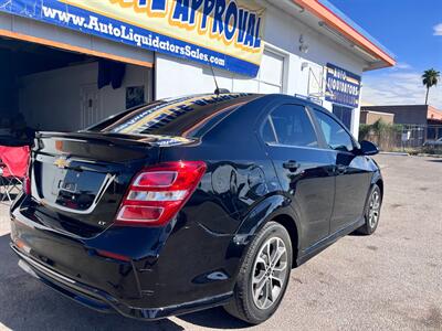 2018 Chevrolet Sonic LT Auto   - Photo 2 - Tucson, AZ 85711