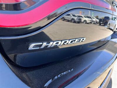 2019 Dodge Charger SXT   - Photo 8 - Tucson, AZ 85711