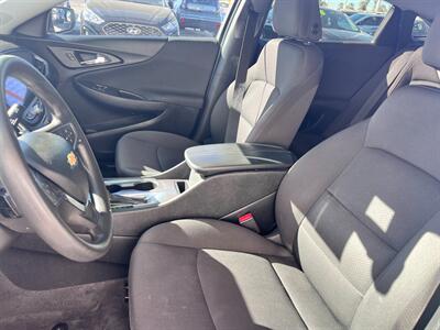 2019 Chevrolet Malibu LT   - Photo 9 - Tucson, AZ 85711