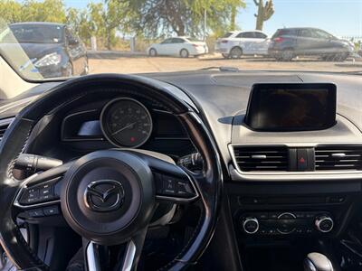 2017 Mazda Mazda3 Touring   - Photo 5 - Tucson, AZ 85710