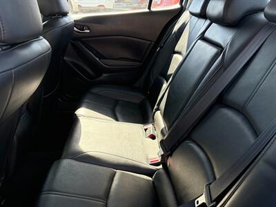 2017 Mazda Mazda3 Touring   - Photo 6 - Tucson, AZ 85710